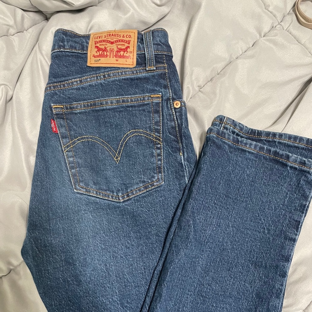 levi’s 501 dark wash high rise jeans!!!